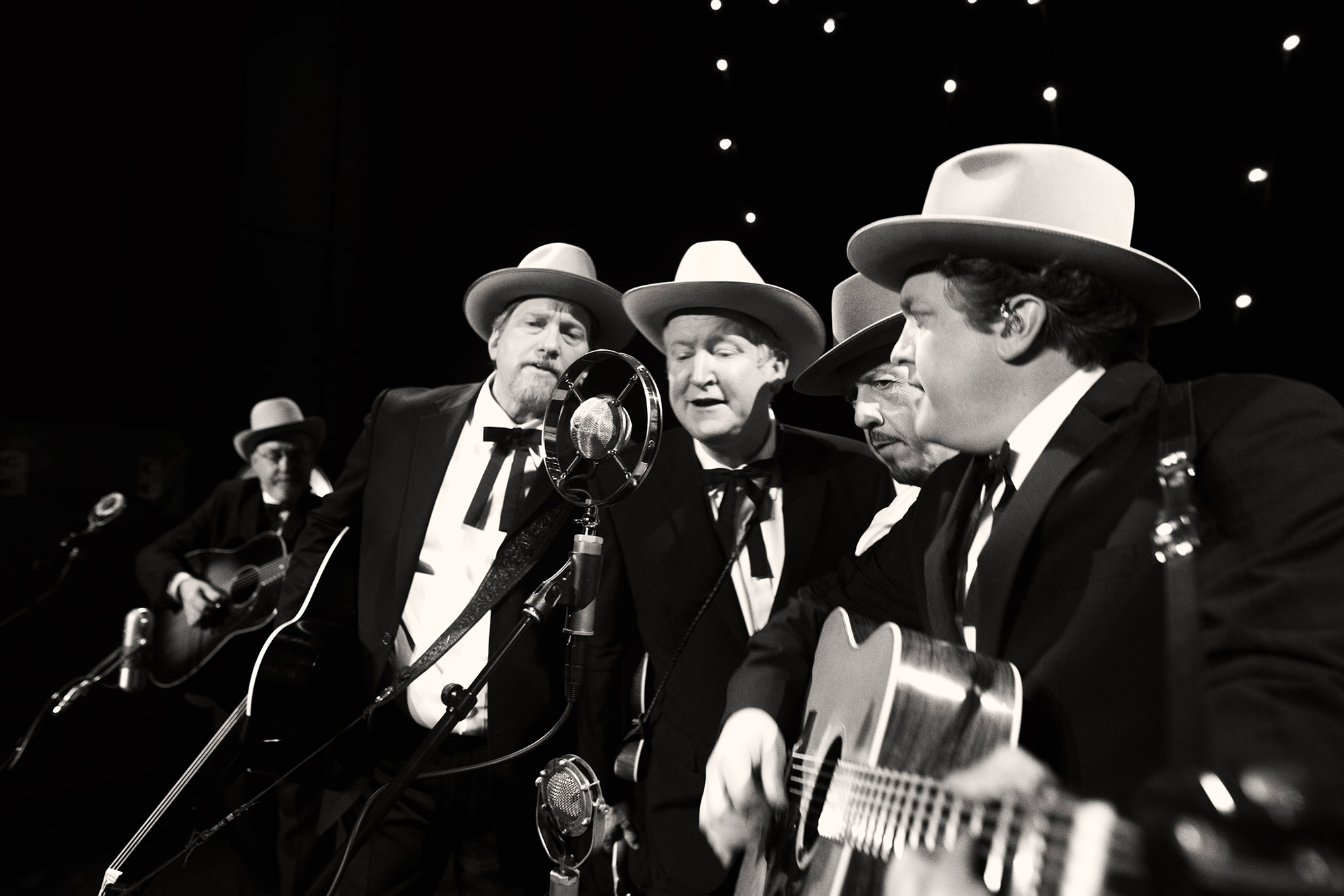 The Earls of Leicester featuring Jerry Douglas